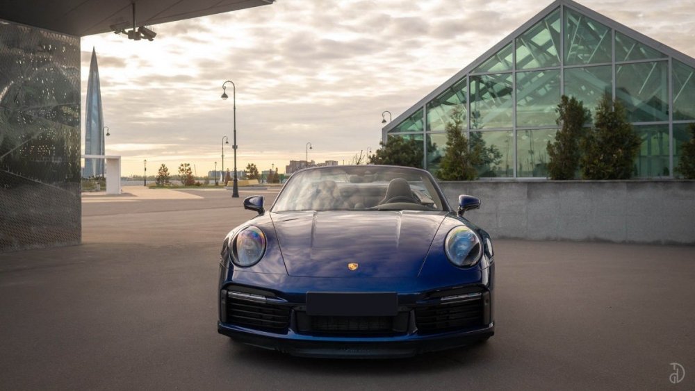 Porsche-911-Turbo-Bl.jpg
